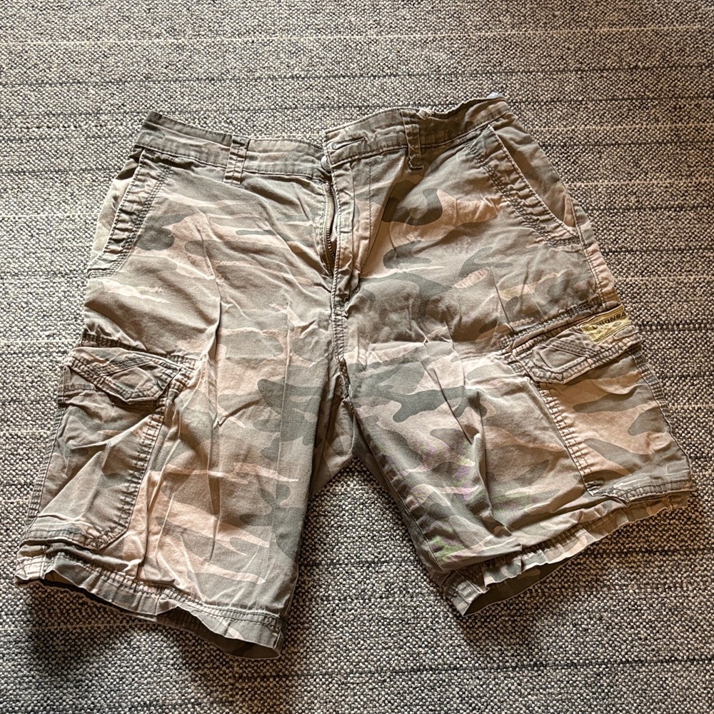 UNIONBAY Men's Tan Cargo Shorts